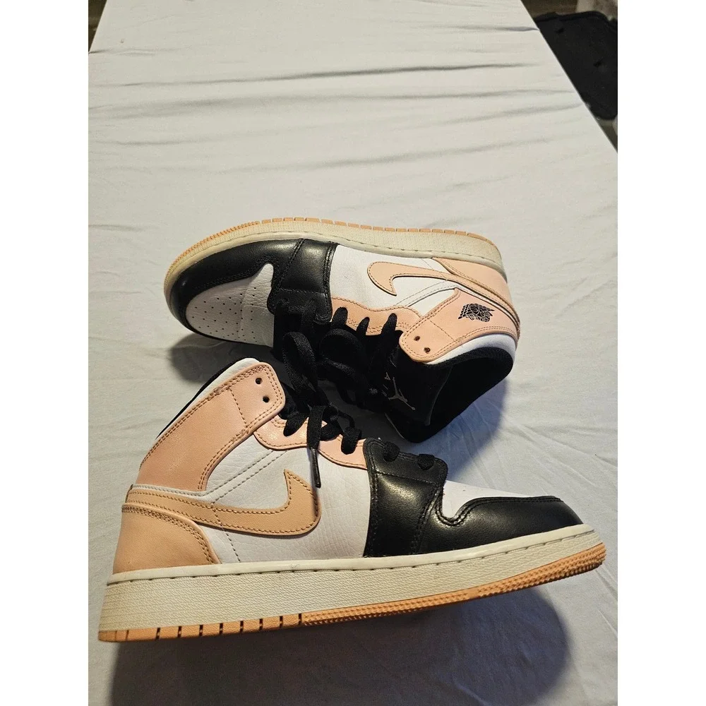 Jordan 1 Mid GS Arctic Orange Black White 554725-133 Mens 5Y Sneakers